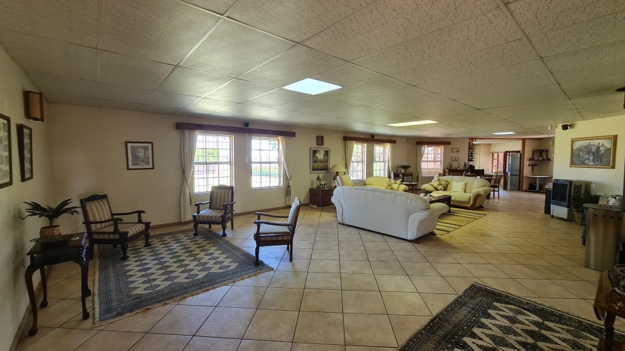 6 Bedroom Property for Sale in Bainsvlei Free State